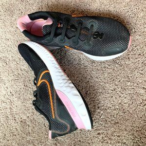 Nike Renew Run Running Shoes